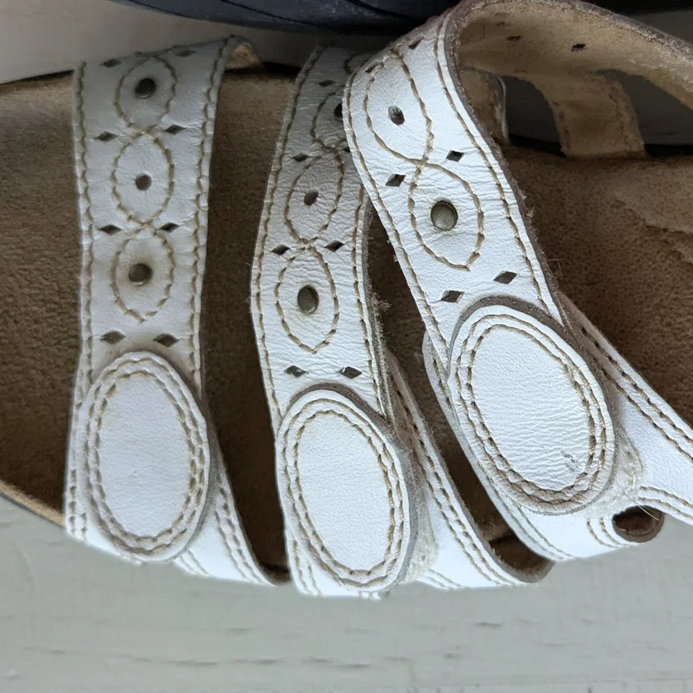 Clarks Women's Leisa Cacti Slide Sandal‎ White Leather Cutout Women's Size 8 - Picture 4 of 10